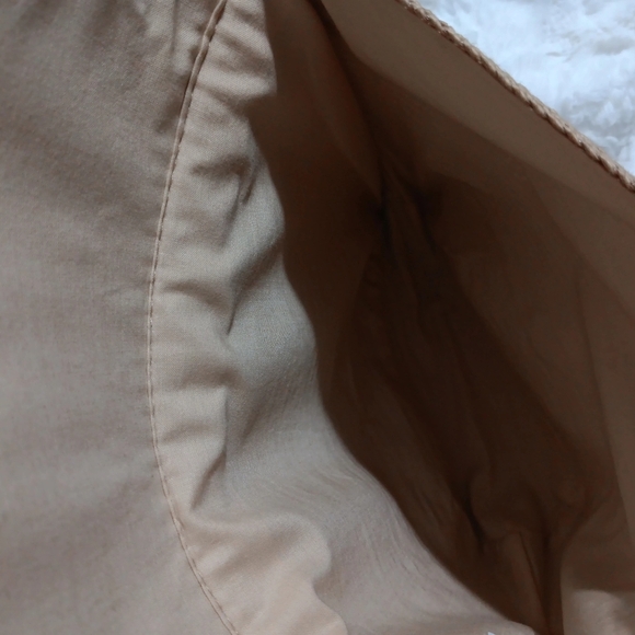 Chic Tan Floral Woven Shoulder Bag - Picture 4 of 4